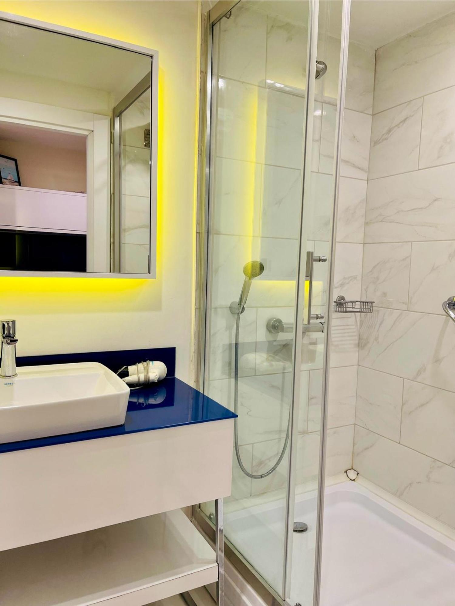 Отель Batumi Floor40 Экстерьер фото