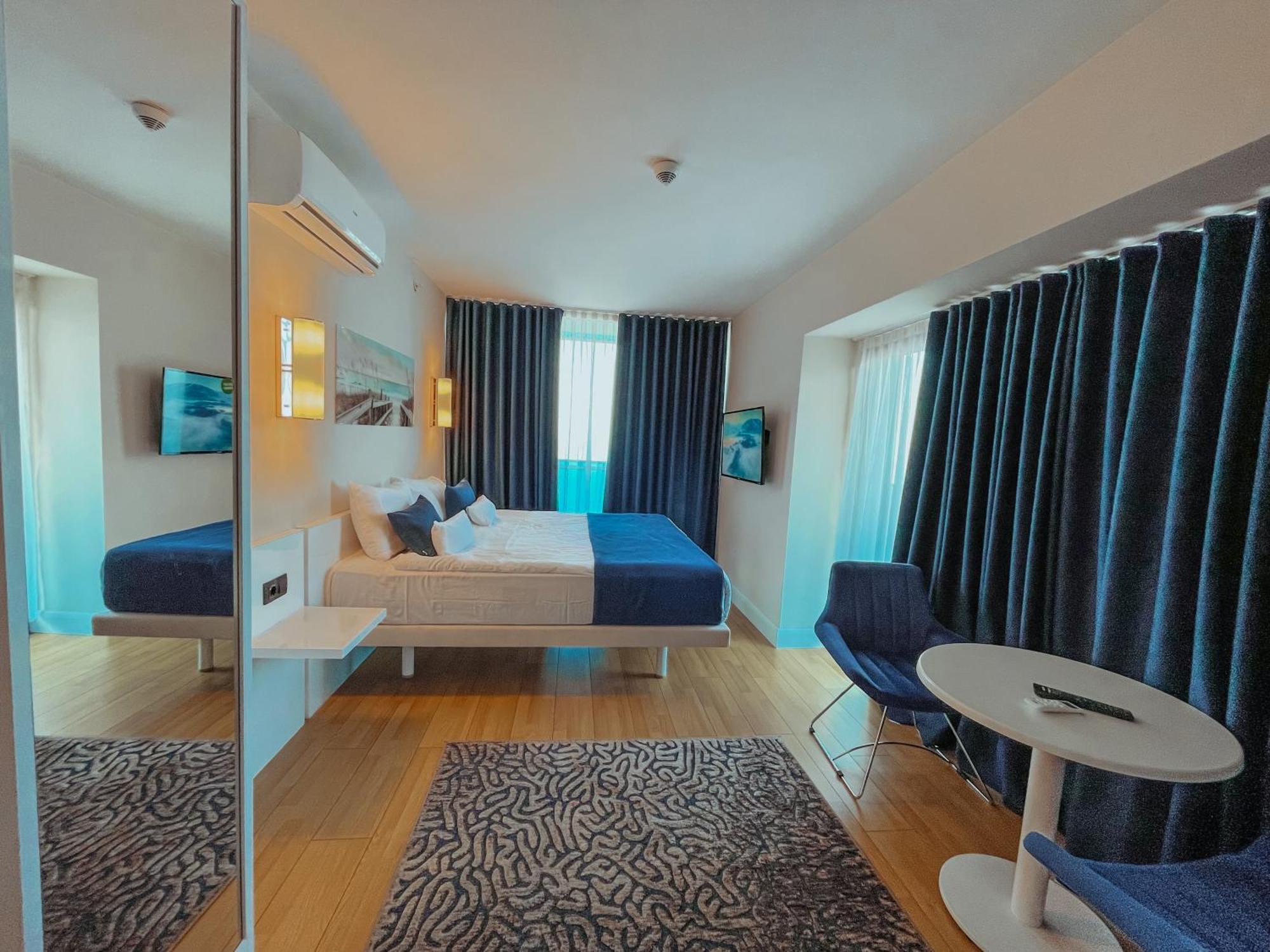 Отель Batumi Floor40 Экстерьер фото